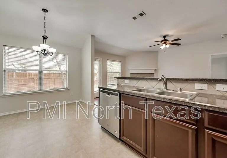 8420 Sonnet Dr — Photo 9