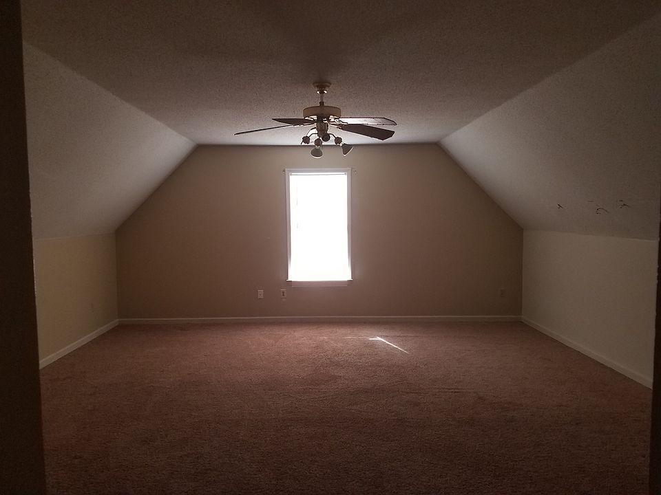 2nd image of 4400 Hughes Meadow Dr