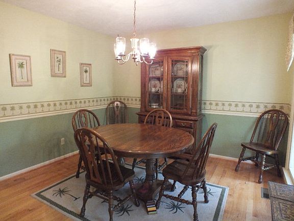 5th image of 531 Woodsia Ln