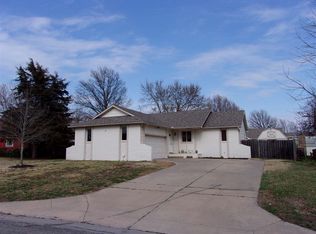 330 N Parkridge St, Wichita, KS 67212