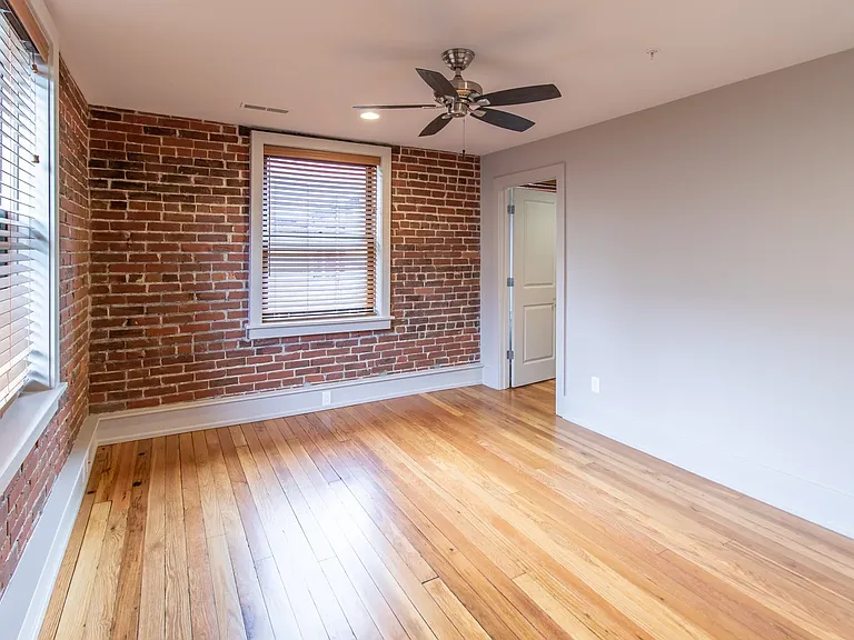 1741 Frankfort Ave — Photo 5