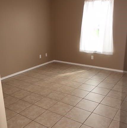 3rd image of 808 Gabriella Ave