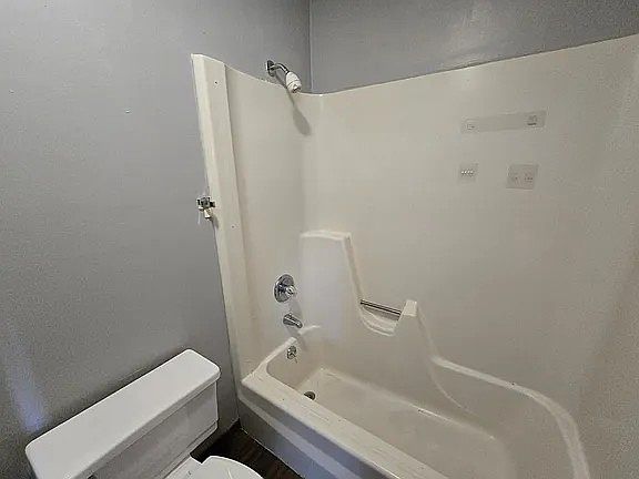 1st image of 990 Grand Ave APT 4
