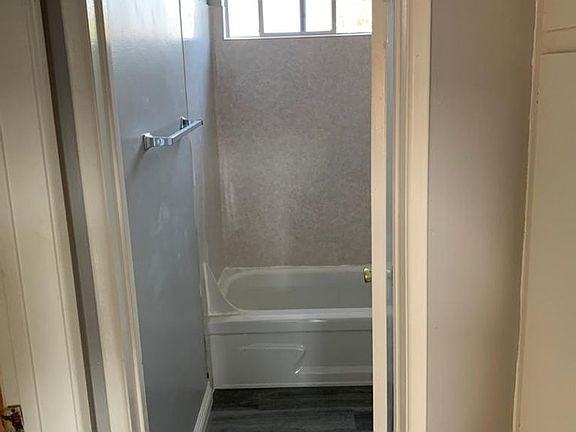 4th image of 5715 N Vista St APT L
