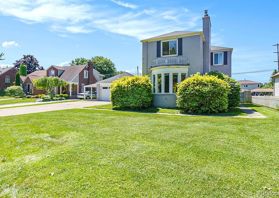 22448 Statler St, Saint Clair Shores, MI 48081 Zillow