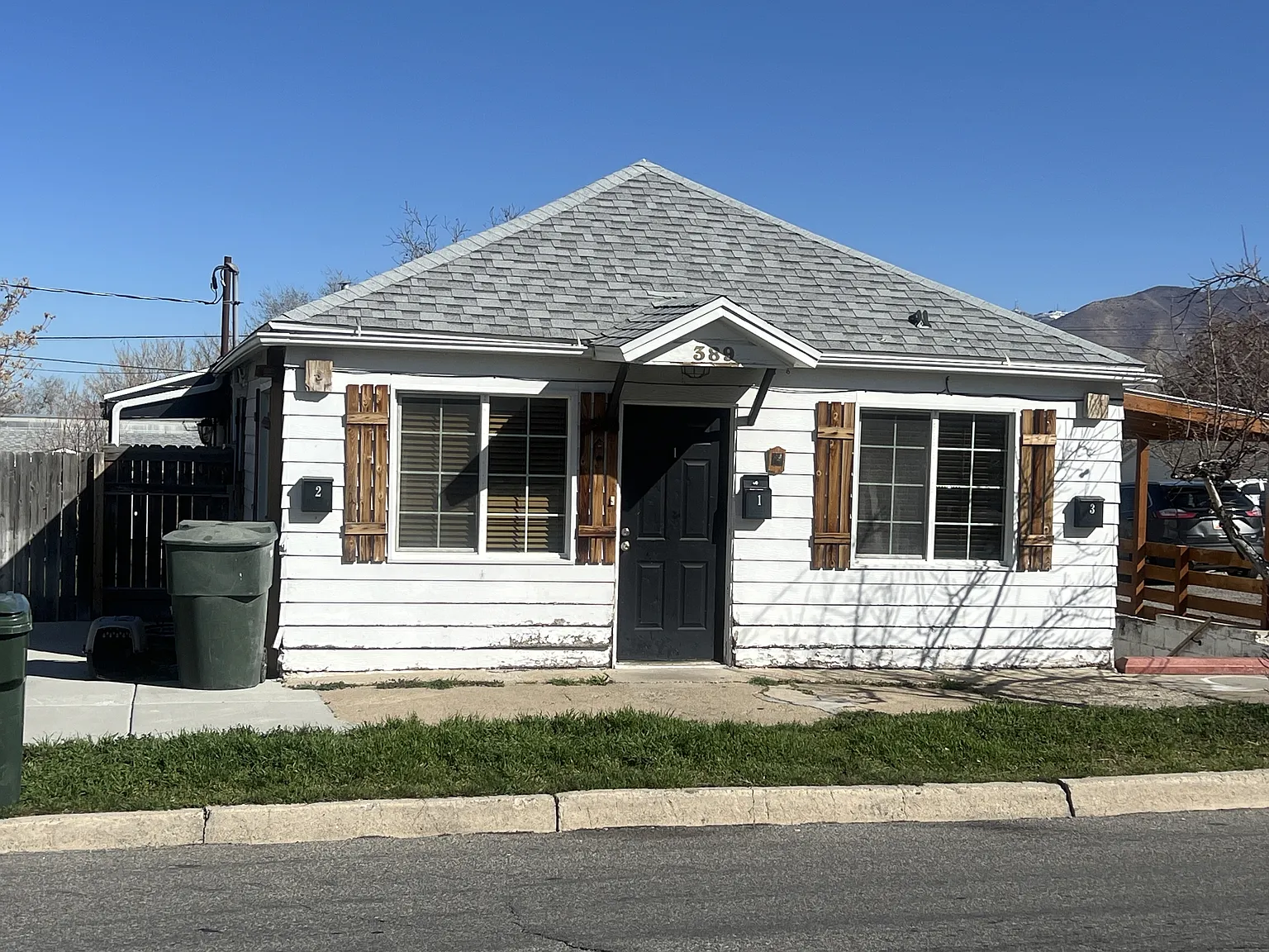 NEW - 389 E Vine St - Tri Plex - SC - 3 — Photo 1