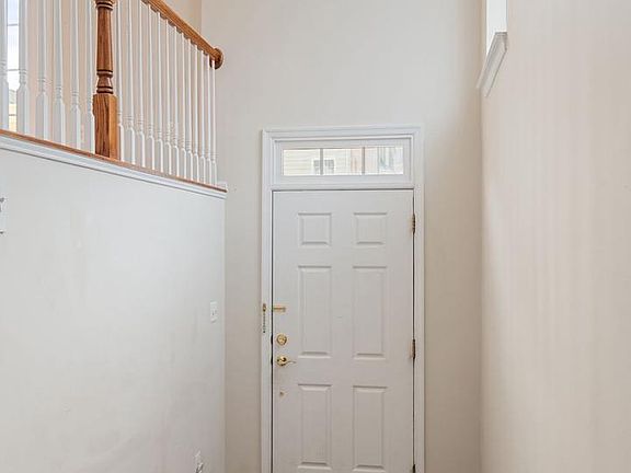 3rd image of 9766 Corbett Cir