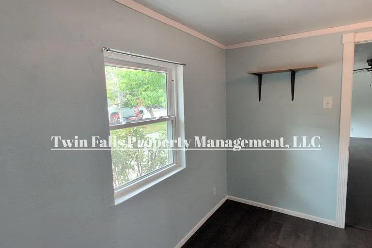 3073 Vickie Ln — Photo 22