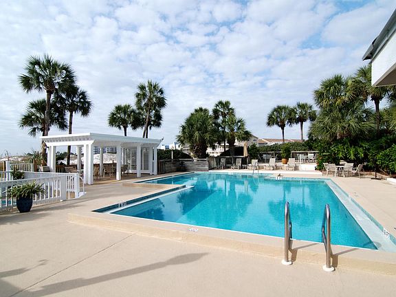 4th image of 480 Gulf Shore Dr Unit 407