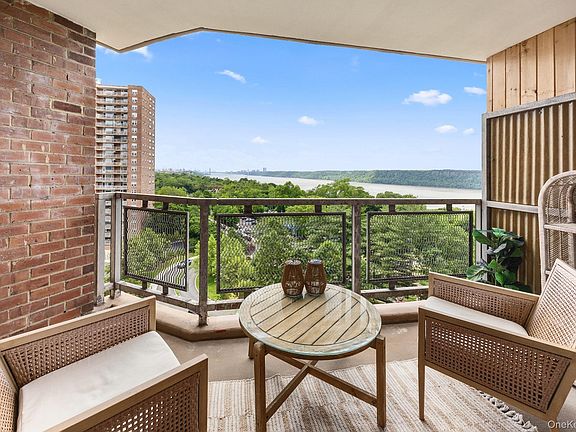 2nd image of 5900 Arlington Avenue #10R