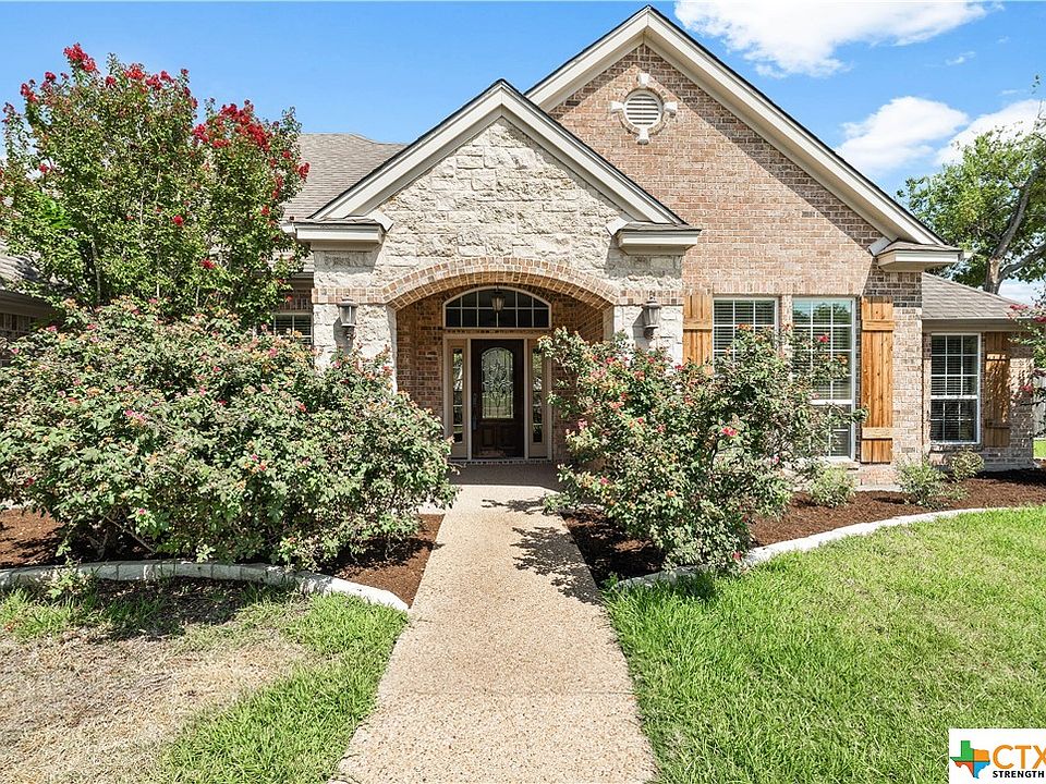 1st image of 821 Villa Como Dr