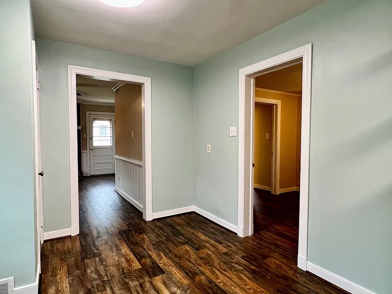 2517 Williams St — Photo 22