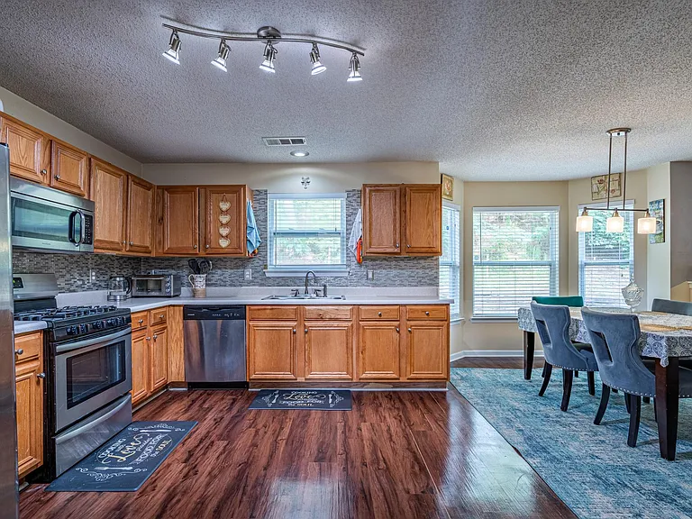 2031 Reflective Waters Rd — Photo 8