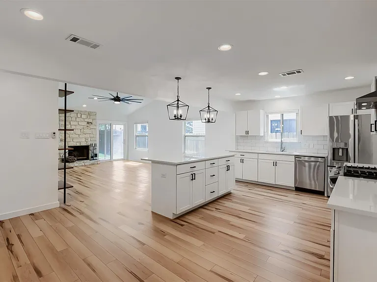 2608 Piping Rock Trl — Photo 13