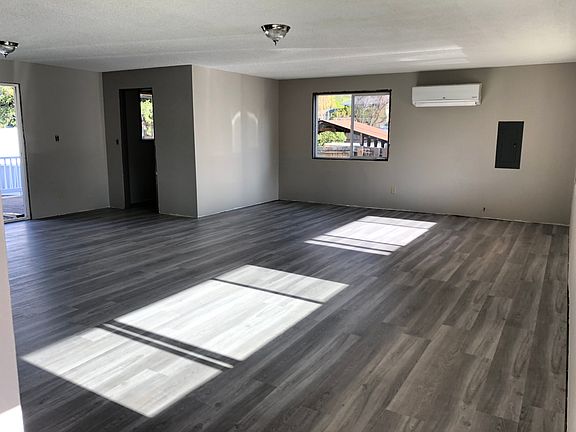3rd image of 123 White Birch Pl