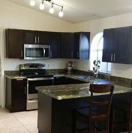 12726 Palm Kitchen 1