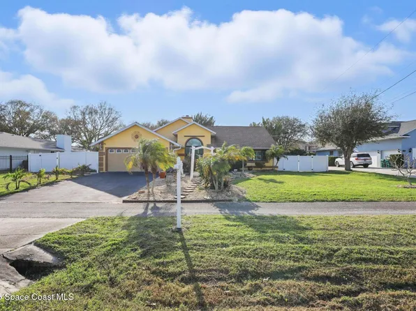 2585 S Courtenay Pkwy, Merritt Island, FL 32952