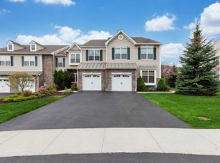 931 Huntington Dr, Fishkill, NY 12524