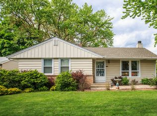 1689 Barclay St, Maplewood, MN 55109