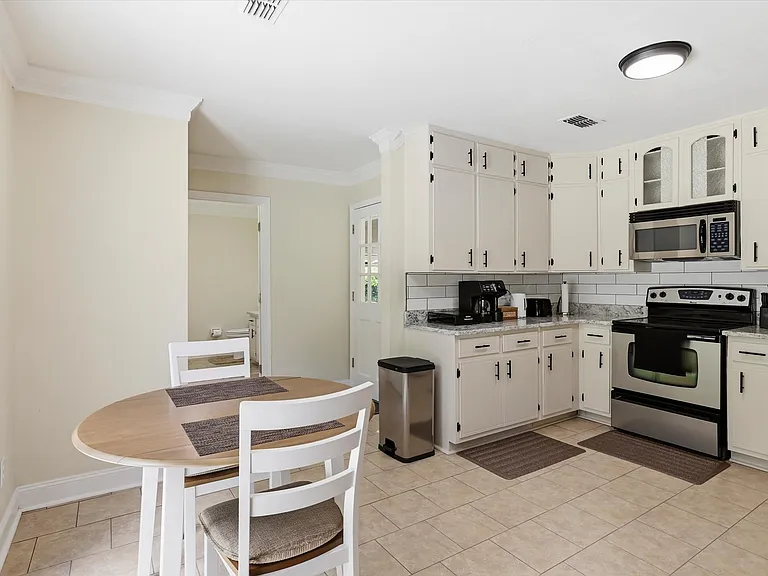 3456 Mahoney Dr — Photo 18