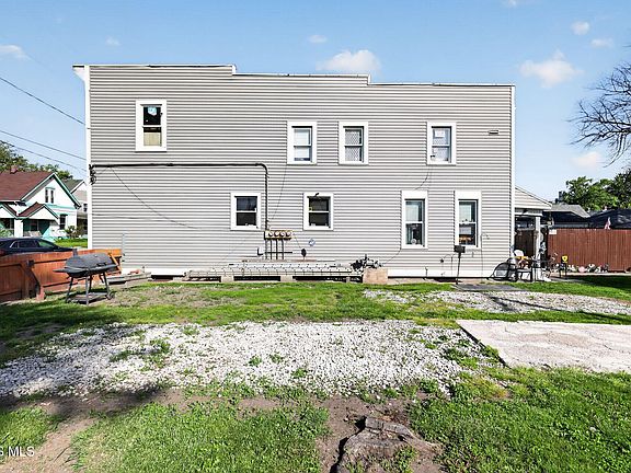 2nd image of 325 Whittemore St