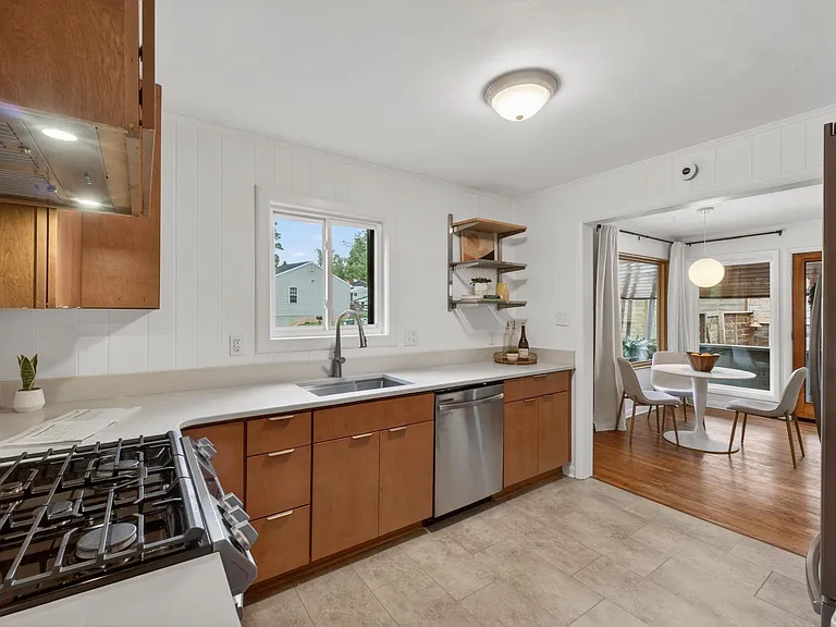 1408 Baker St #A — Photo 12