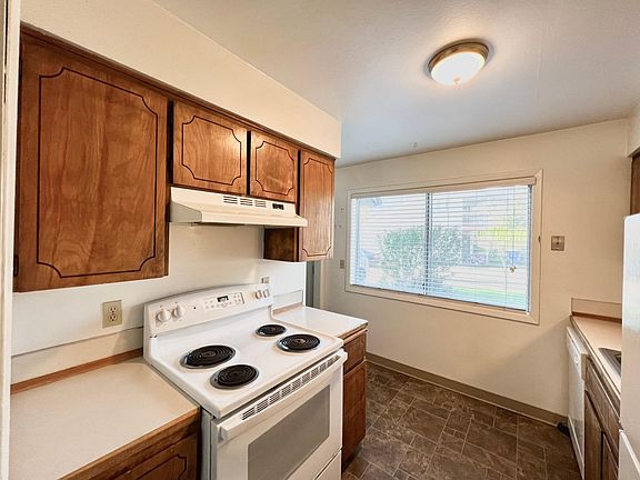 2nd image of 14323 NE 30th St Unit B