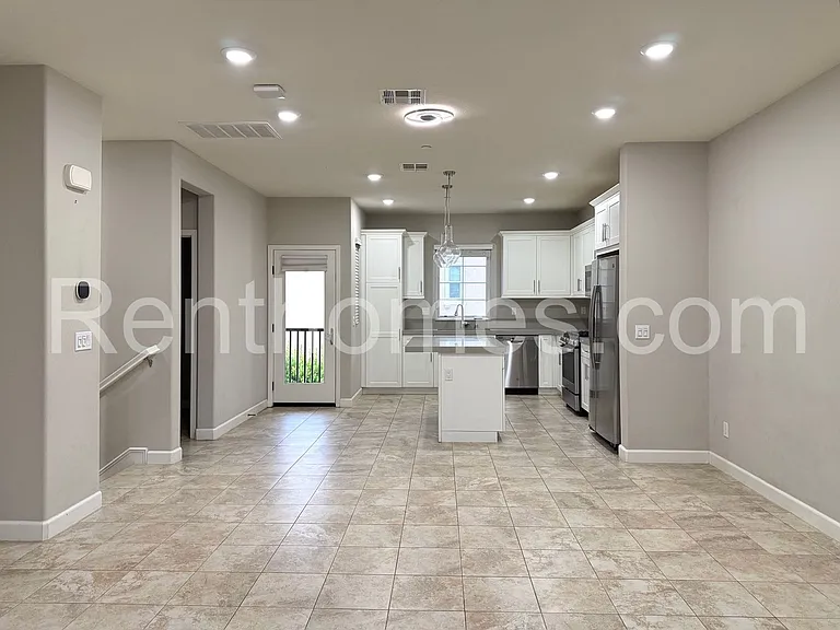 11007 Evelyn Way — Photo 6