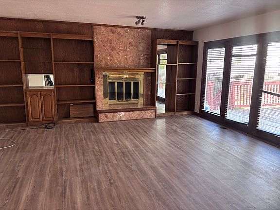 2nd image of 2701 Kingsbridge Cir