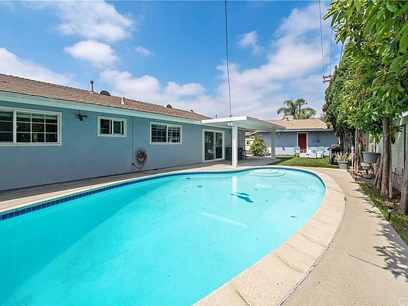 3rd image of 2709 E Diana Ave