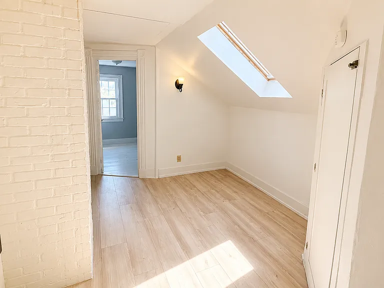 1 Limestone Pl — Photo 12