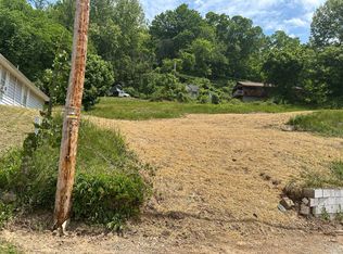 2230 Falcon Dr, Charleston, WV 25387