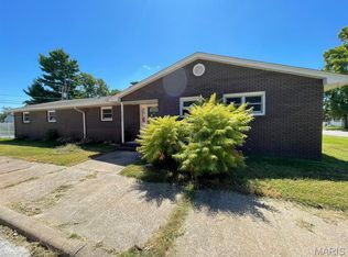 1006 Esther Ave, Wood River, IL