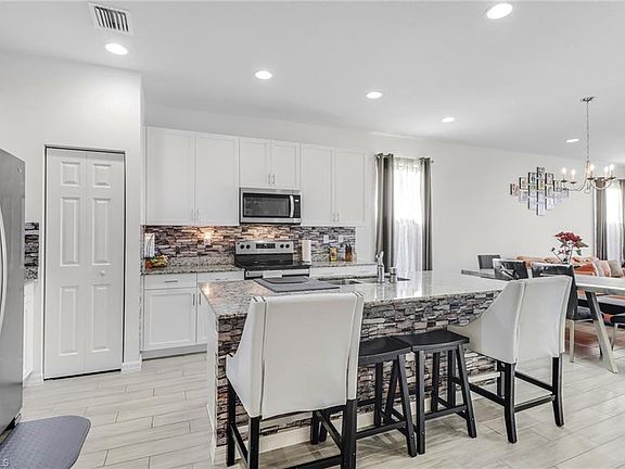 2nd image of 5466 Cassidy LN