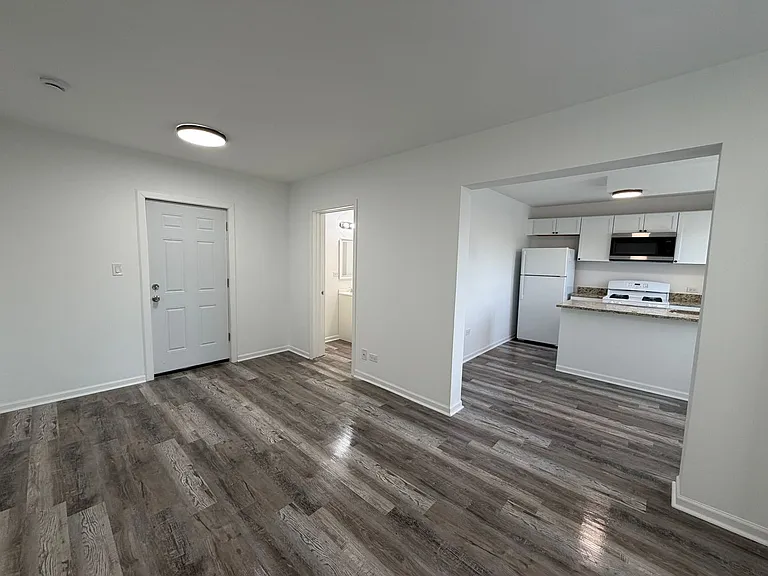 27 E Park Blvd — Photo 17