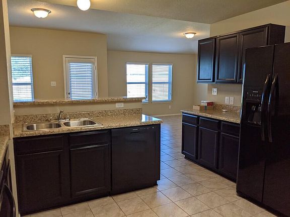 5th image of 1005 Polmont Ct