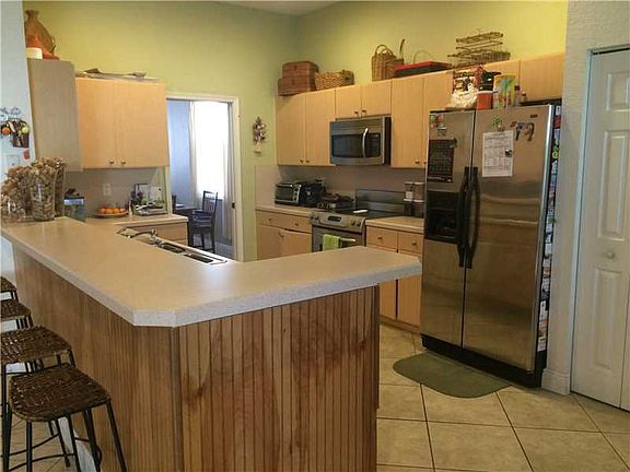 2nd image of 806 Lavender Cir