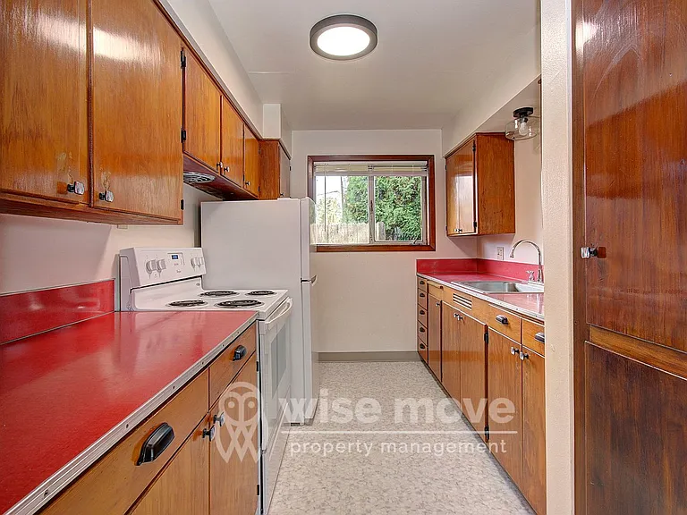 2605 E Mill Plain Blvd #4 — Photo 8