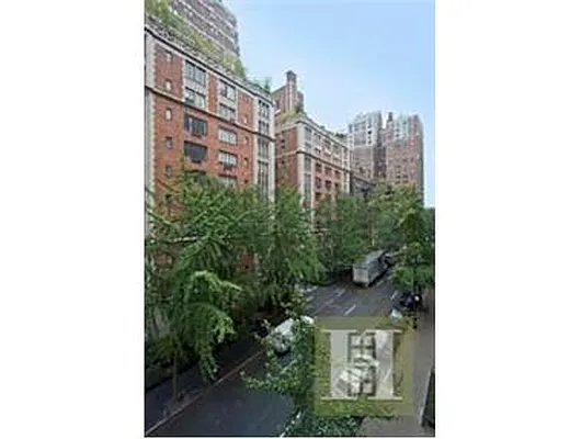 Rented by Douglas Elliman | media 32