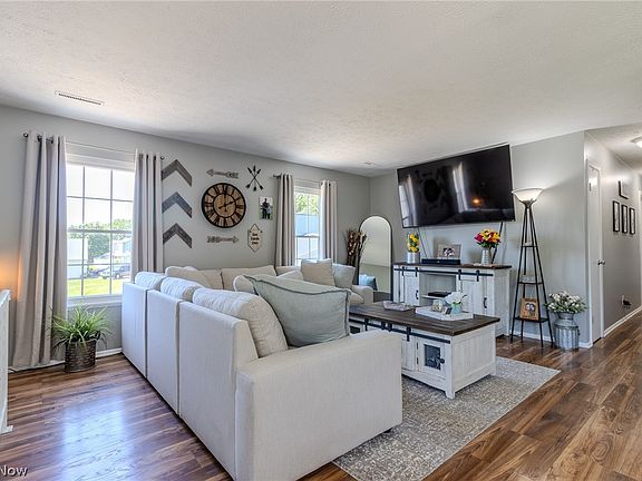 4th image of 8078 Independence Dr #29-B