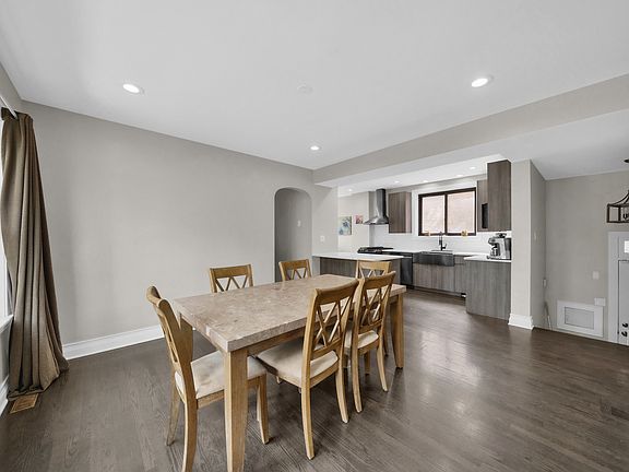 5th image of 3359 N Oak Park Ave