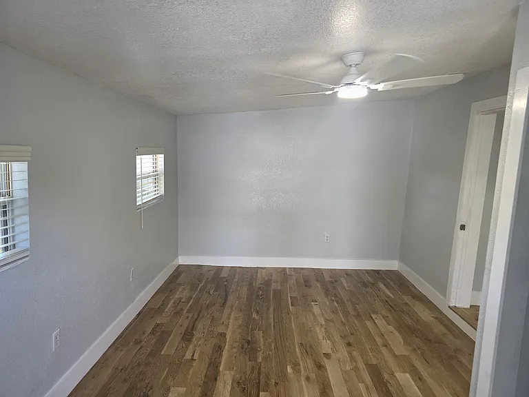 2802 Robinson Rd — Photo 3