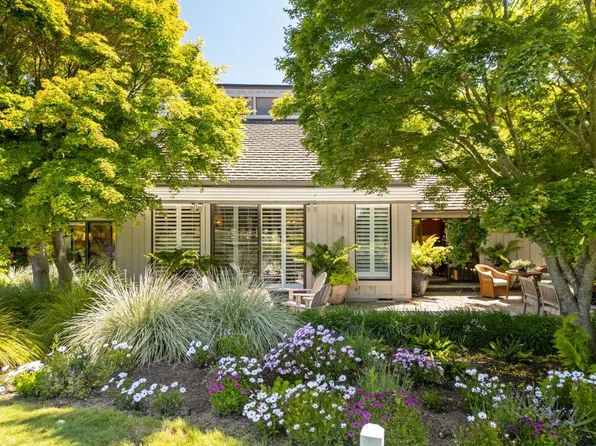 9546 Maple Ct, Carmel, CA 93923