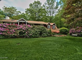 2203 Deerfield Way, Scotrun, PA 18355