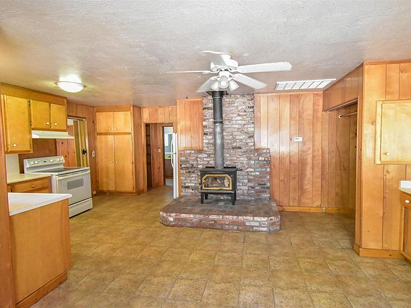 5th image of 22880 Black Oak Dr