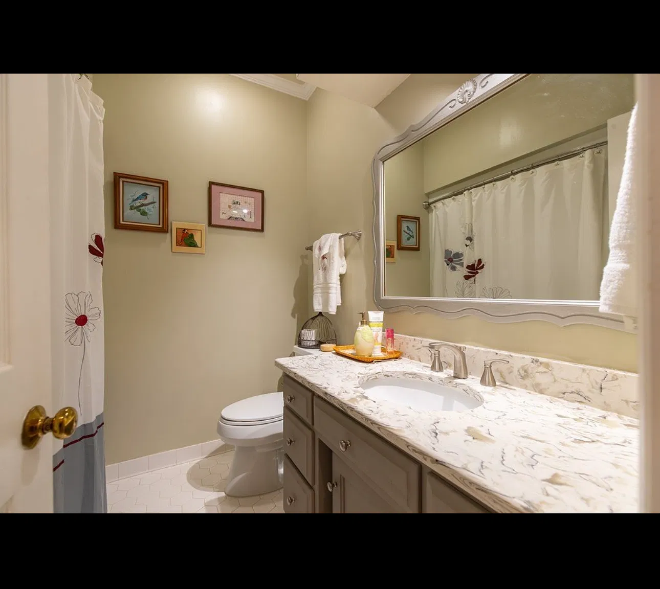 3 bed, 2468 sqft, $2,150 — Photo 3