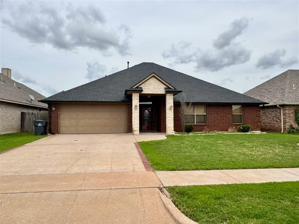 1804 SW Driftwood Dr, Lawton, OK 73505