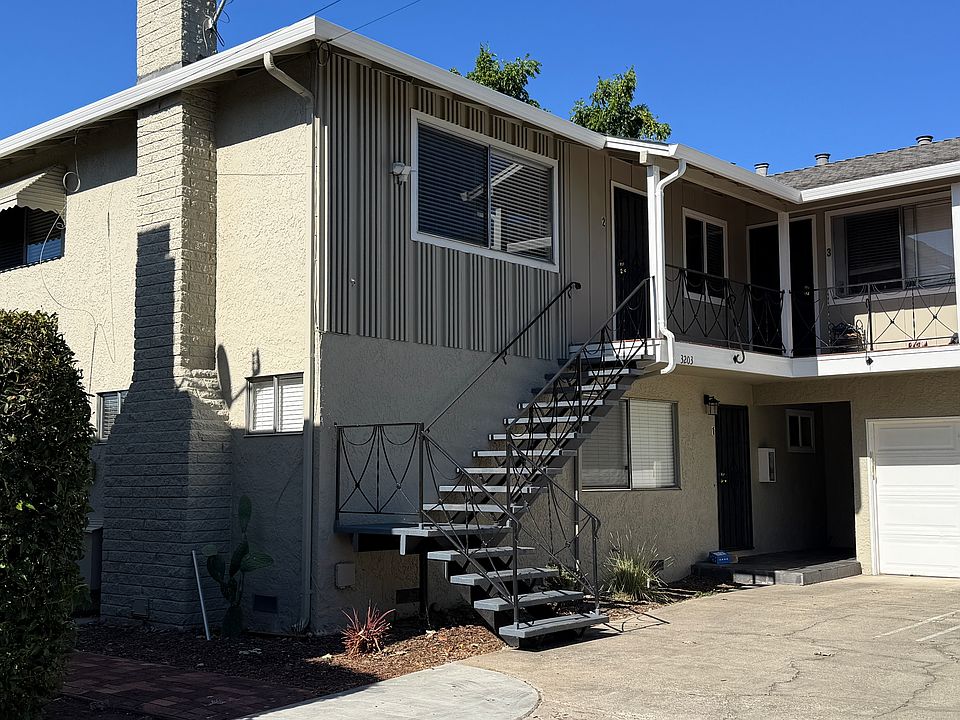 1st image of 3203 Myles Ct #2