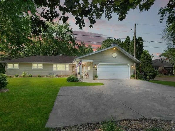 613 E Johnson St, Fond Du Lac, WI 54935