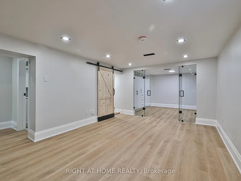 248 Garden Ave #LOWER — Photo 14